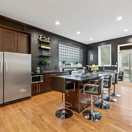 Spacious Luxury Retreat 8 Bed Oasis With 6 Baths Chicago Exterior photo