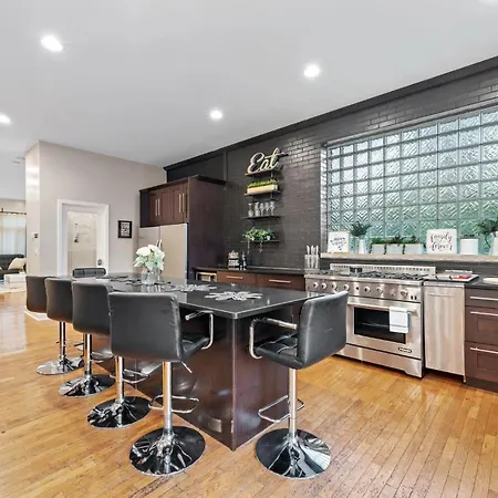 Spacious Luxury Retreat 8 Bed Oasis With 6 Baths Chicago Exterior photo