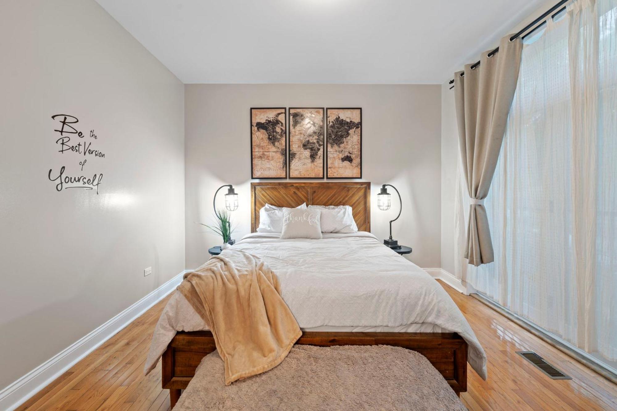 Spacious Luxury Retreat 8 Bed Oasis With 6 Baths