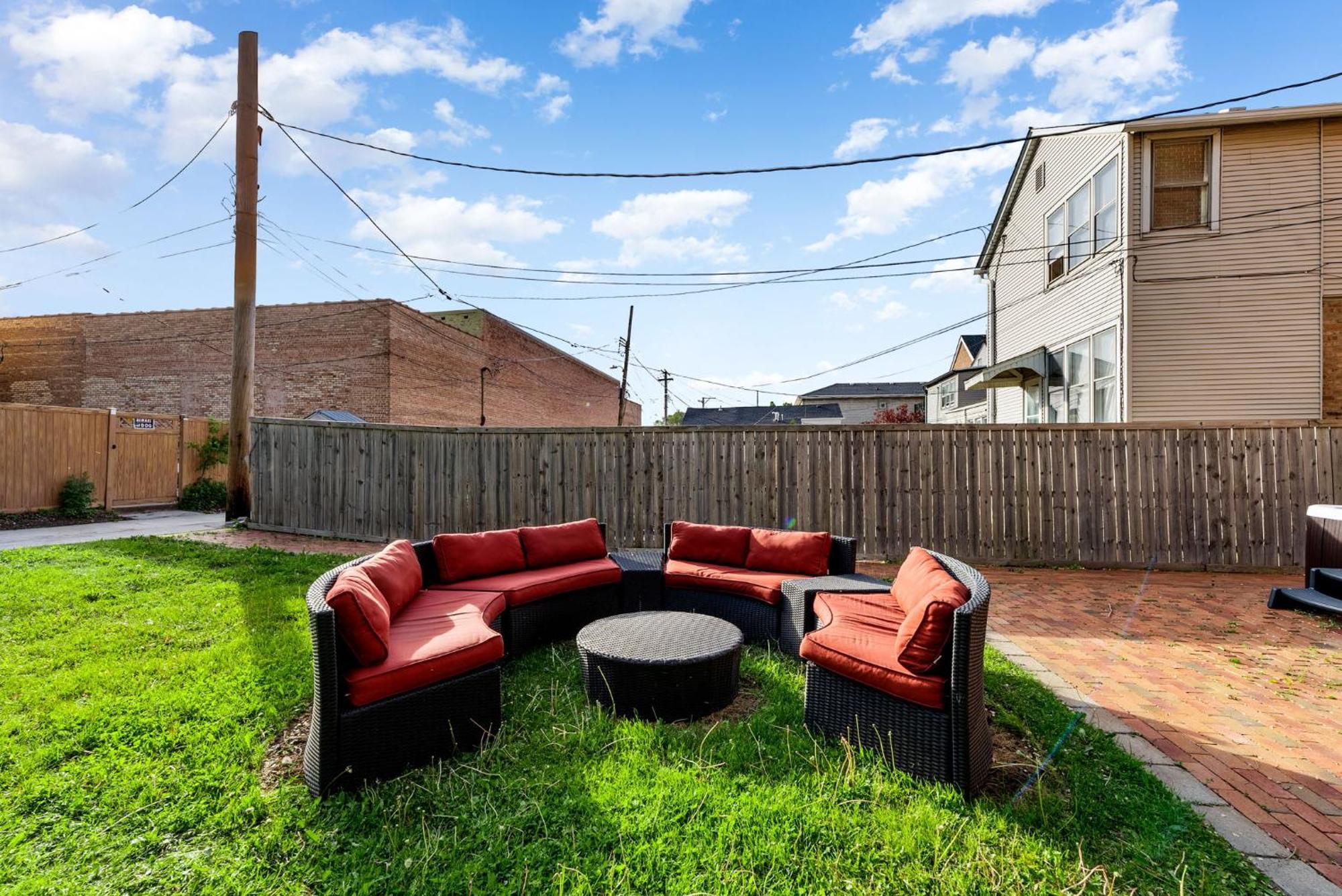 Holiday home Spacious Luxury Retreat 8 Bed Oasis With 6 Baths Chicago